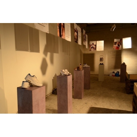 Dutch Design Display Concrete 30 x 30 x 100 cm 